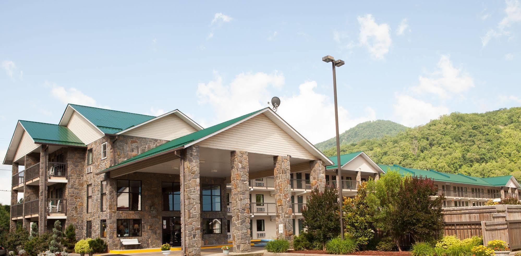 Cherokee Lodge Bagian luar foto