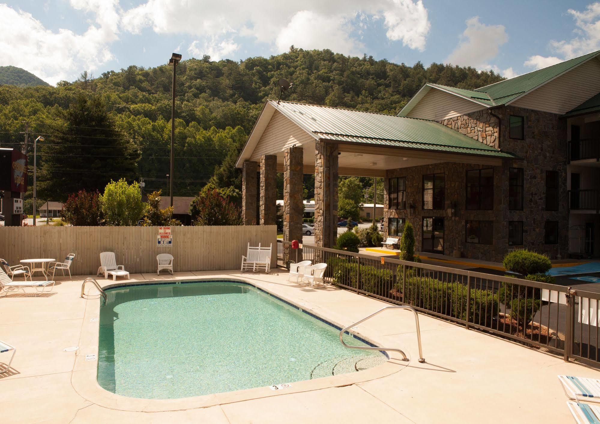 Cherokee Lodge Bagian luar foto