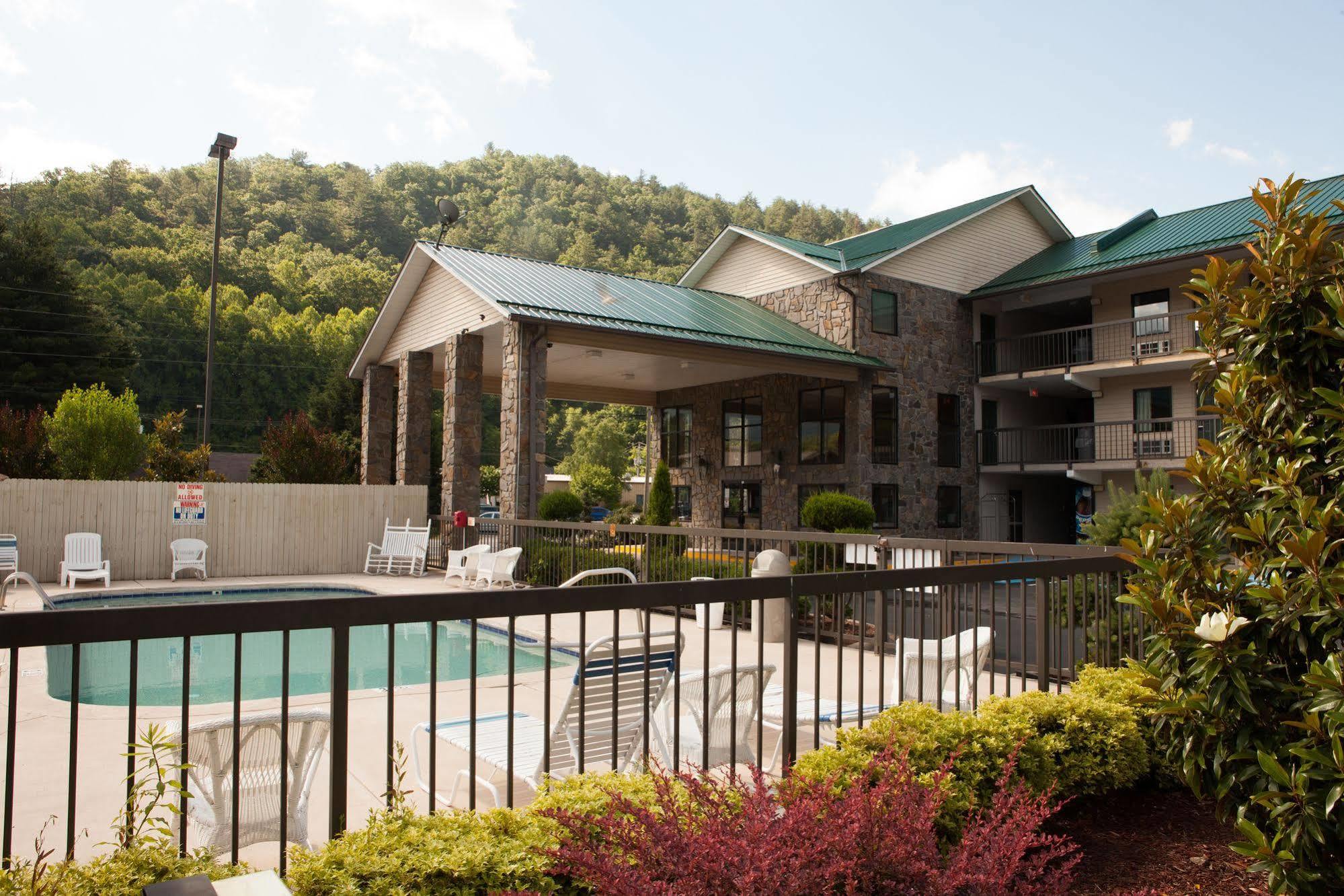 Cherokee Lodge Bagian luar foto